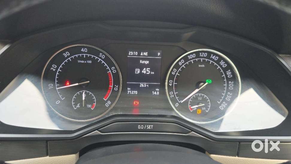 Skoda Superb Style 1.8 Tsi At, 2018, Petrol