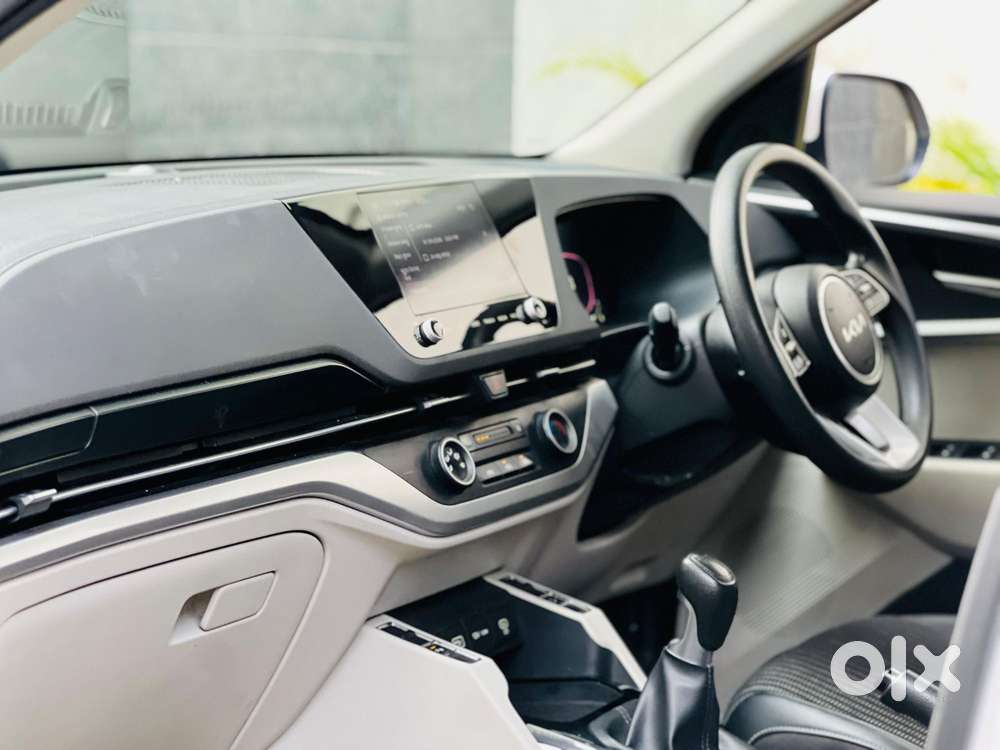 Kia Carens 1.4 Prestige 7 Str, 2022, Petrol