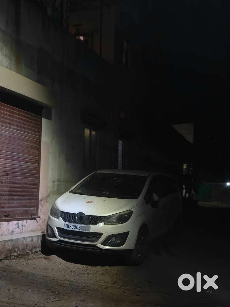 Mahindra Marrazo Desiel M8 Variant