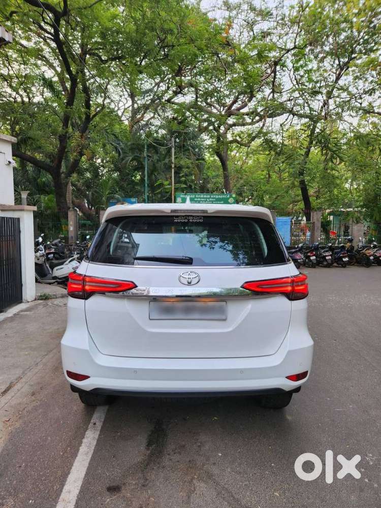 Toyota Fortuner 4x2 At 2.8 Diesel, 2022, Diesel