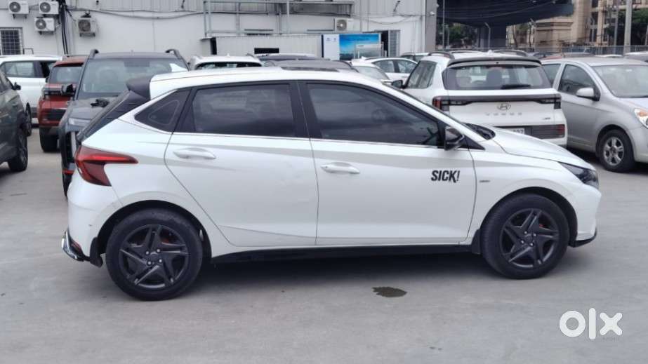 Hyundai I20 Sportz 1.2 Ivt, 2023, Petrol