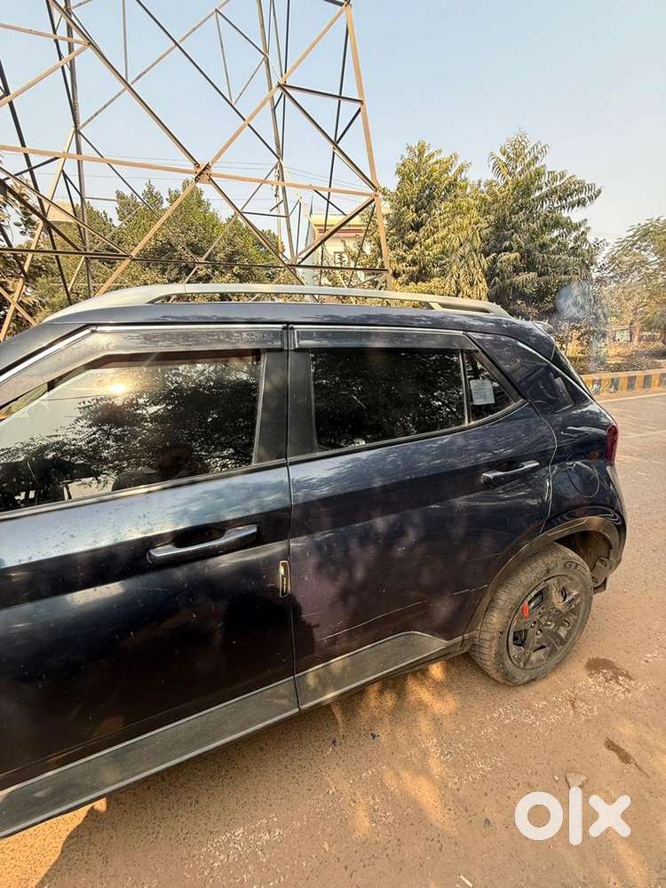 Hyundai Venue 2021 Petrol Well Maintained