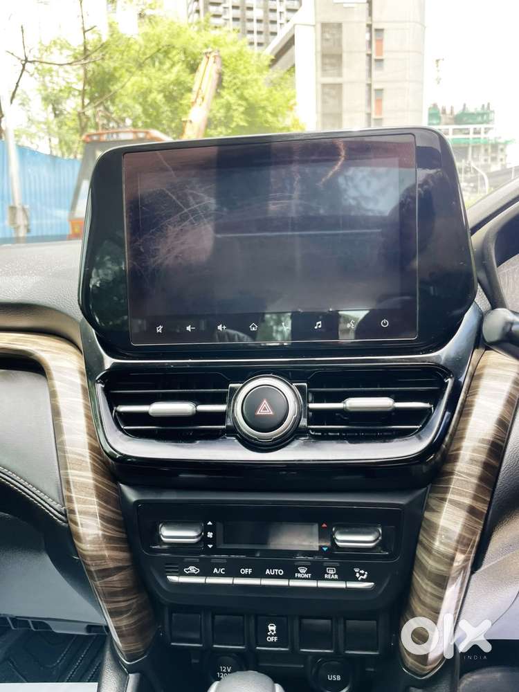 Maruti Suzuki Grand Vitara 1.5 Alpha Plus Intelligent Hybrid Ecvt, 2..