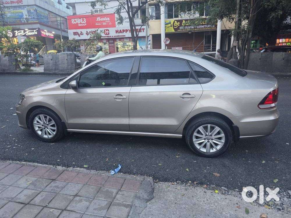 Volkswagen Vento Petrol Highline, 2015, Petrol