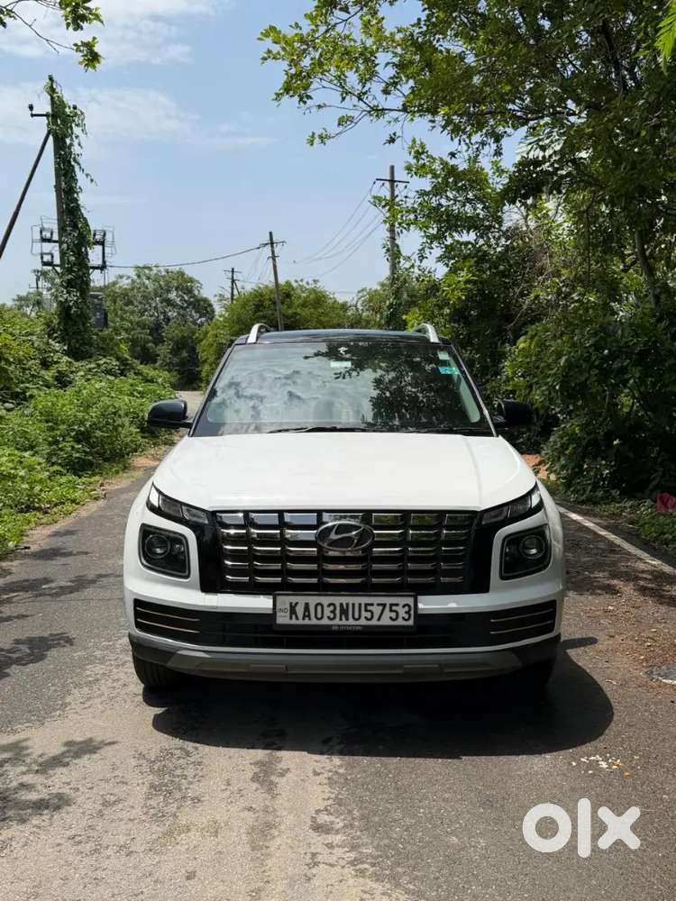 Hyundai Venue 1.2 2024 Manual Petrol