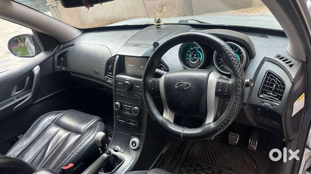 Xuv500  W10  Diesel  Single Owner Full Service History  New Tyres