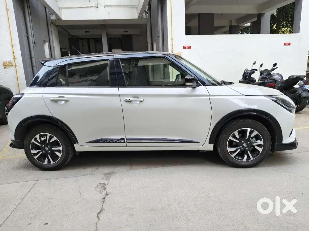 2024 Swift Zxi+ Amt Dualtone  5yr Warranty  14k Km  Vip Mh12 Pass