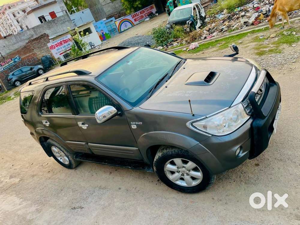Toyota Fortuner 2010