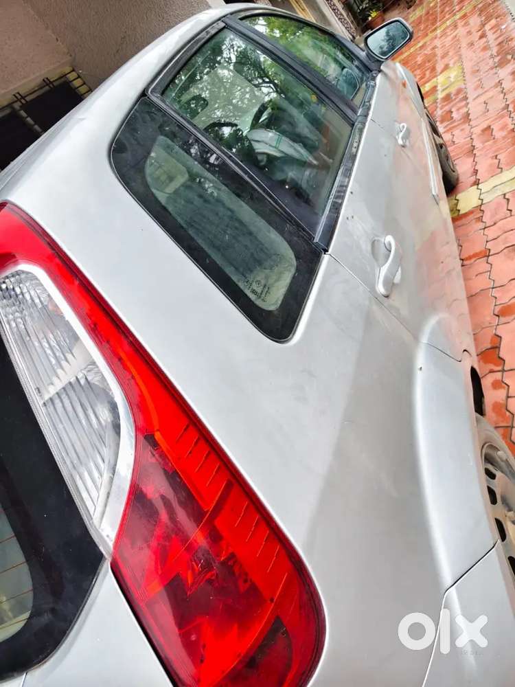 Ford Figo 1.2 Titanium 2012