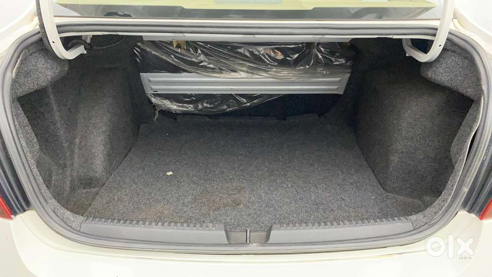 Skoda Rapid 1.6 Mpi At Style, 2019, Petrol