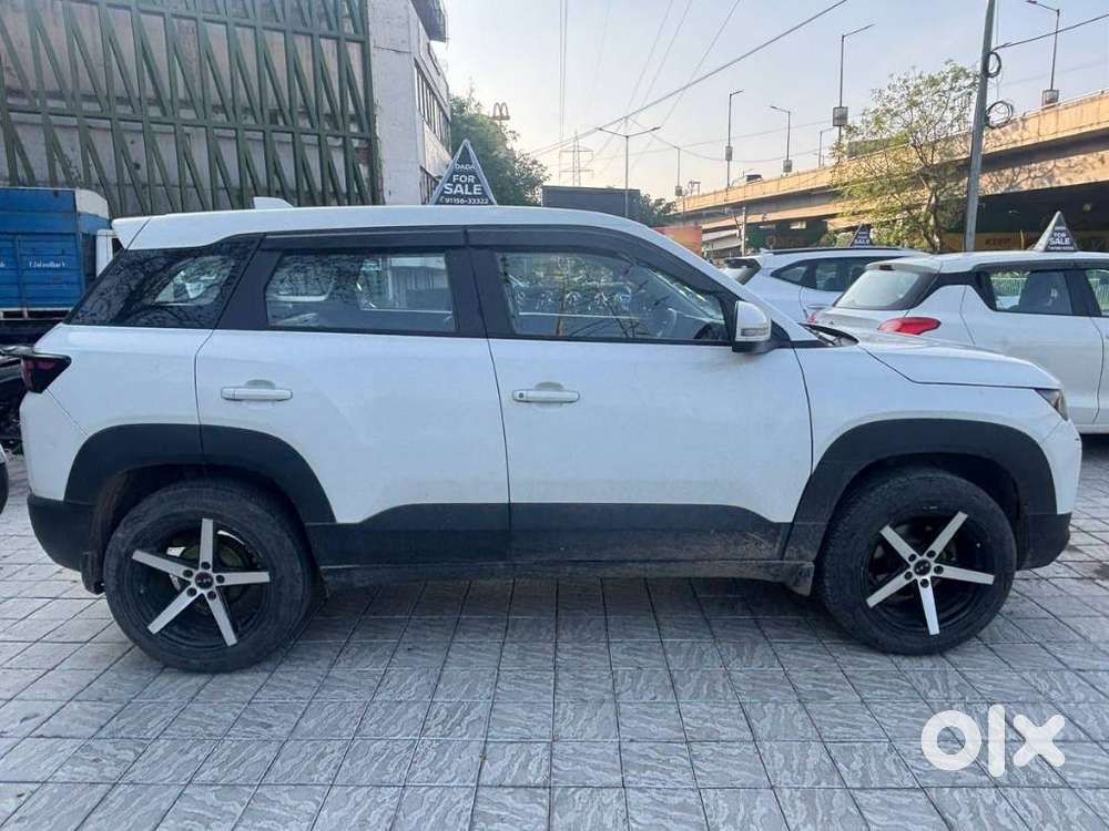 Maruti Suzuki Brezza 1.5 Lxi Smart Hybrid, 2024, Petrol