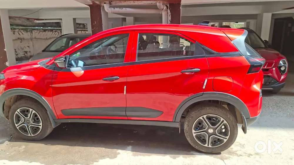 Tata Nexon Smart 2024
