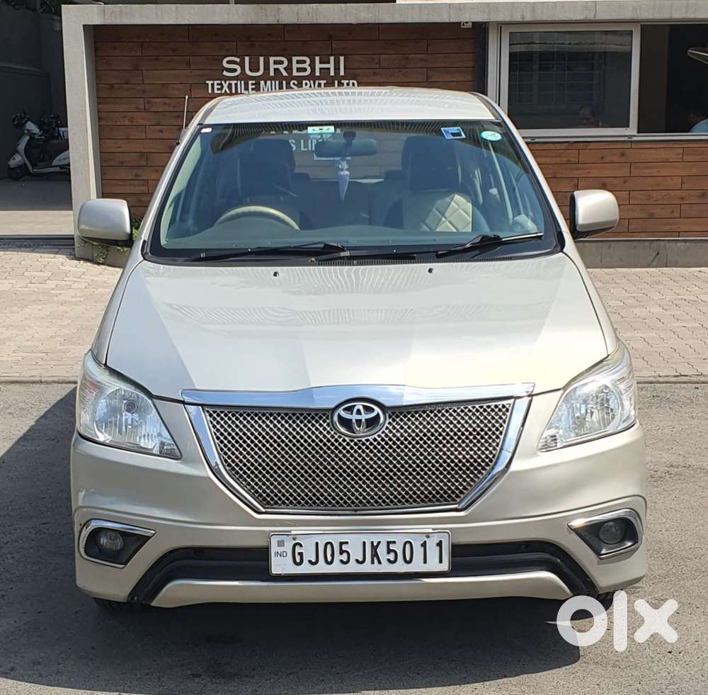 Toyota Innova 2.5 G (diesel) 8 Seater, 2014, Cng & Hybrids