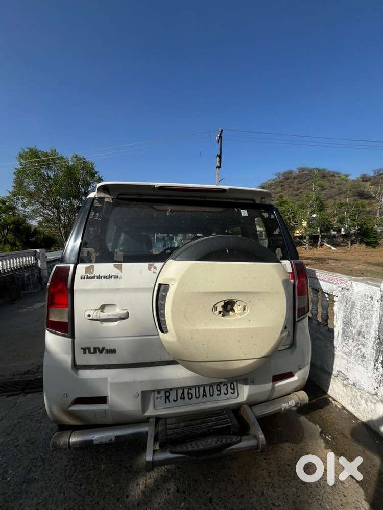 Mahindra Tuv 300 2016 Diesel Well Maintained