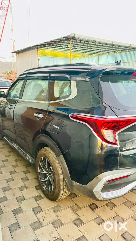 Kia Carens Petrol 2025