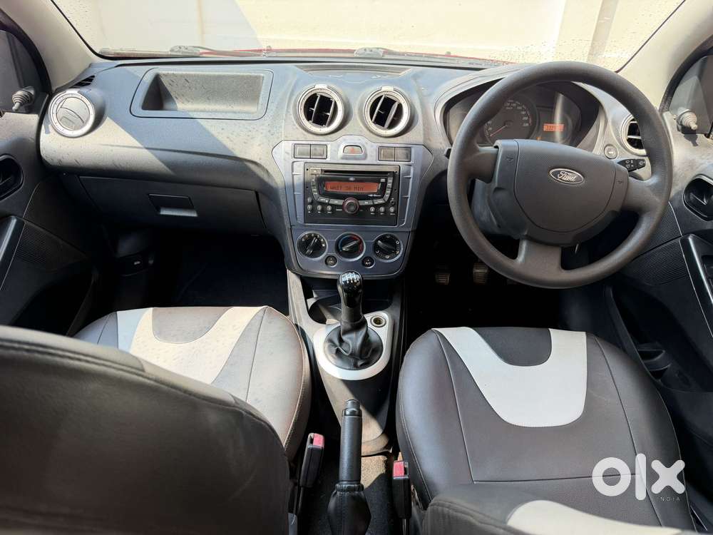 Ford Figo Ambiente, 2013, Petrol