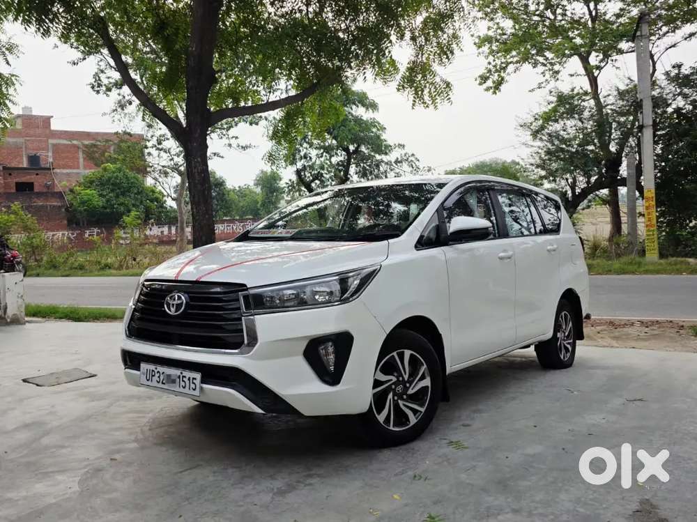 Innova Crysta 2.4 G Mt 7 Seater