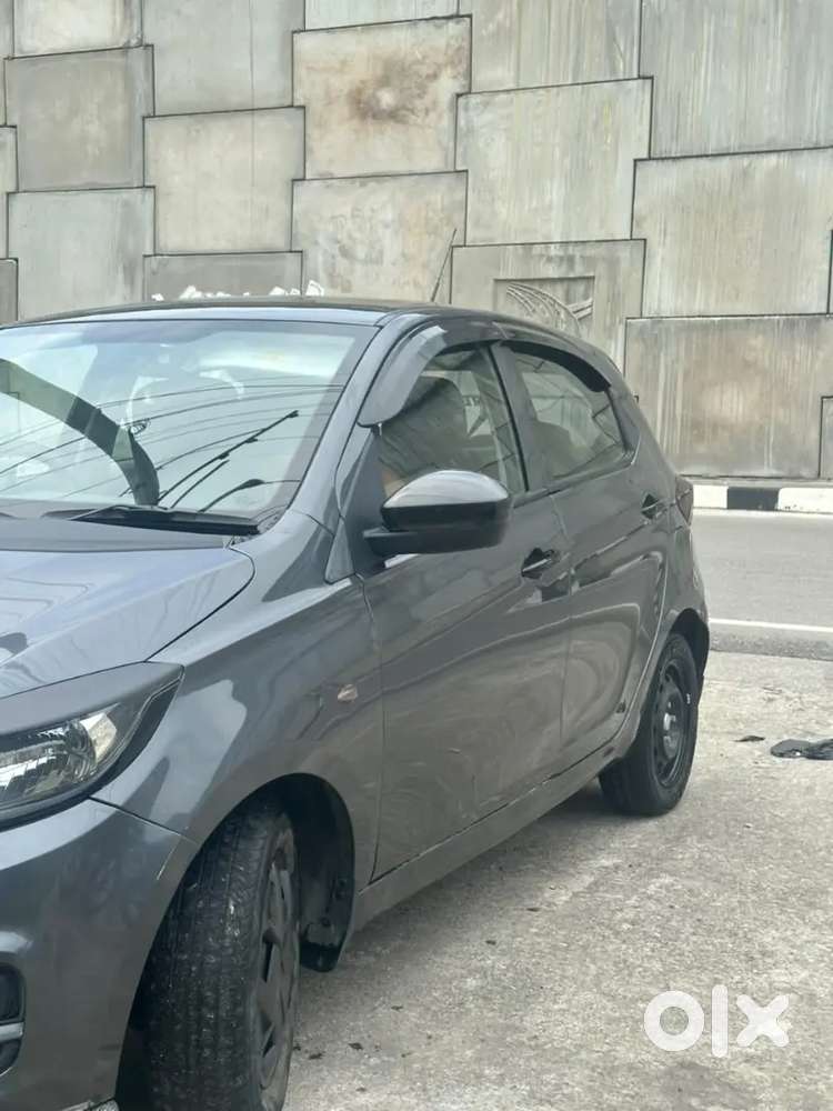 Tata Tiago Xm Petrol 2018