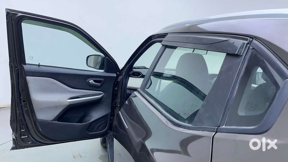 Nissan Magnite 1.0 Xv, 2023, Petrol