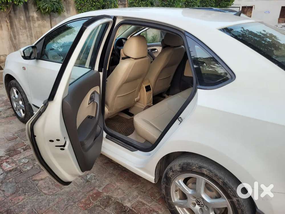 Volkswagen Vento 2013 Highline Petrol