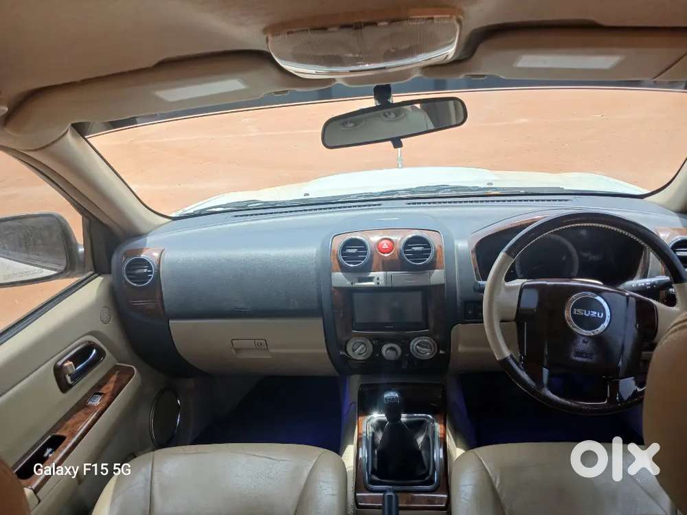 Isuzu Mu7 Diesel 2014