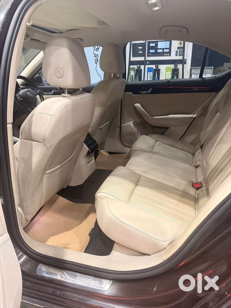 Skoda Superb Automatic Petrol 2017