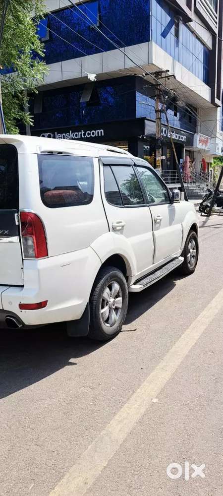 Tata  Safari Storme