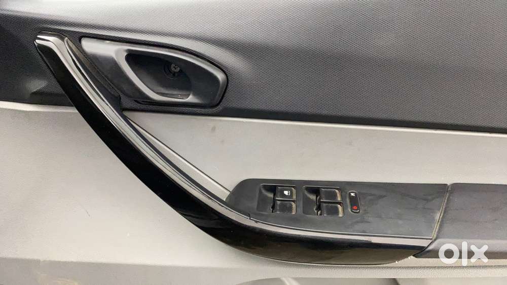 Tata Tiago 1.2 Revotron Xt, 2020, Petrol