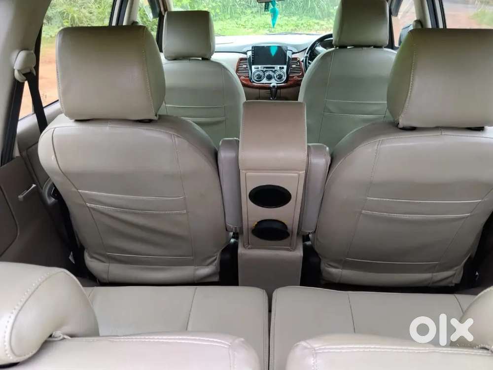 Toyota Innova 2015 Diesel 98500 Km Driven,original Kerala