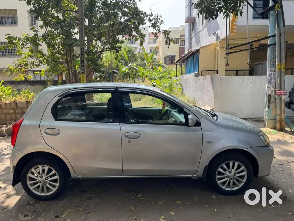 Toyota Etios Liva 2013 Petrol Well Maintained