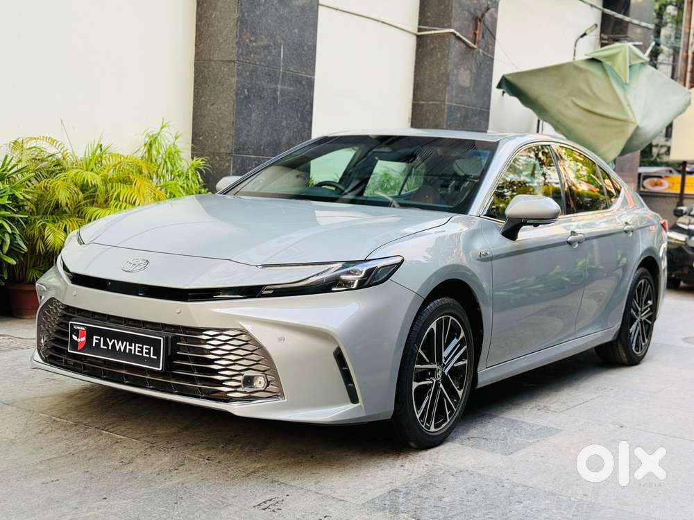 Toyota Camry Hybrid, 2025, Electric