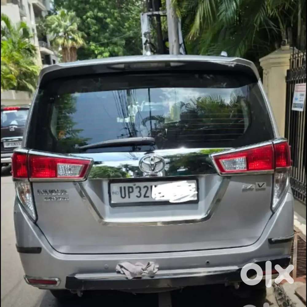 Innova Crysta Mint Fresh Condition