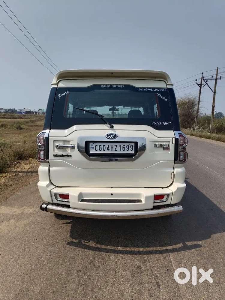 Mahindra Scorpio S6 2015