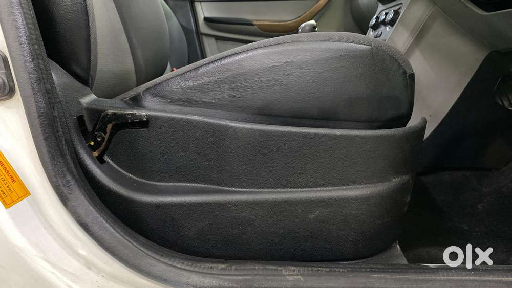 Tata Tiago Xe, 2017, Petrol