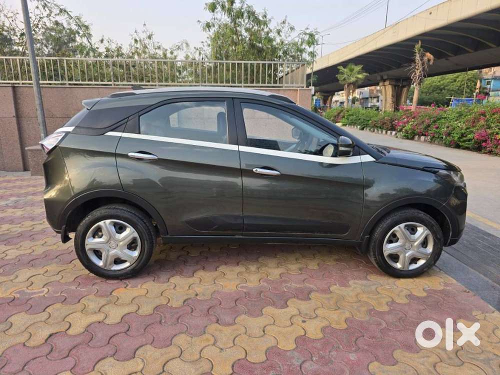 Tata Nexon 1.2 Revotron Xm (s), 2023, Petrol