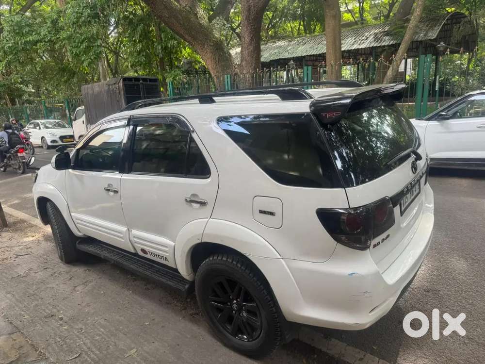 Toyota Fortuner 2015