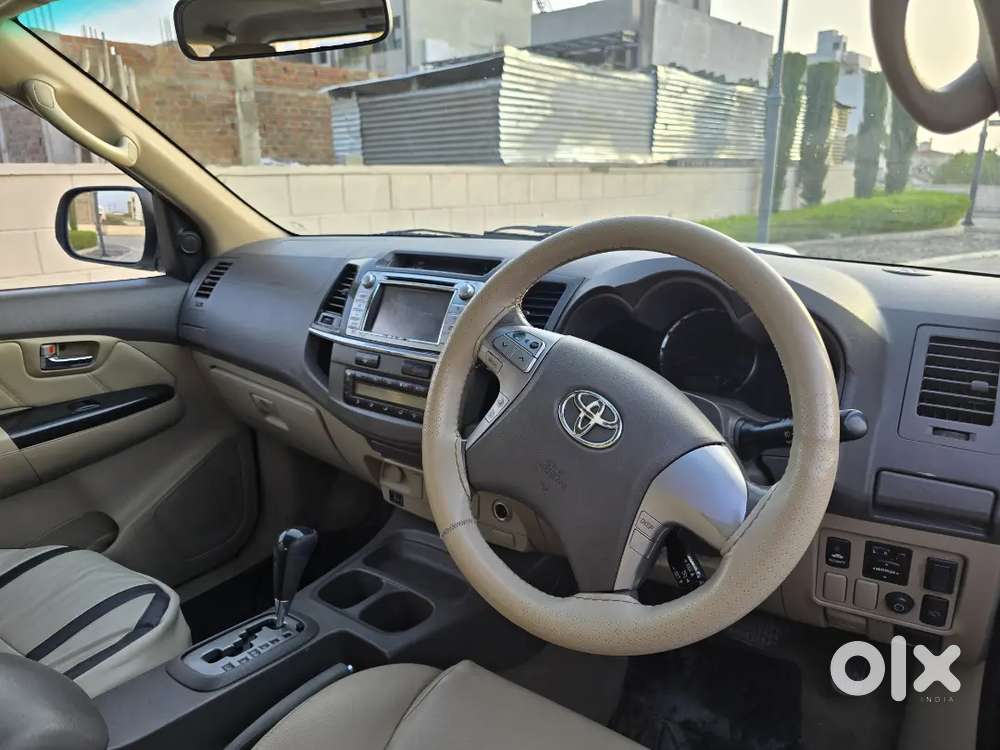 Toyota Fortuner 2013