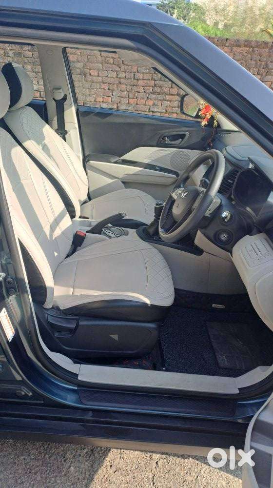 Mahindra Xuv300 W6, 2023, Petrol