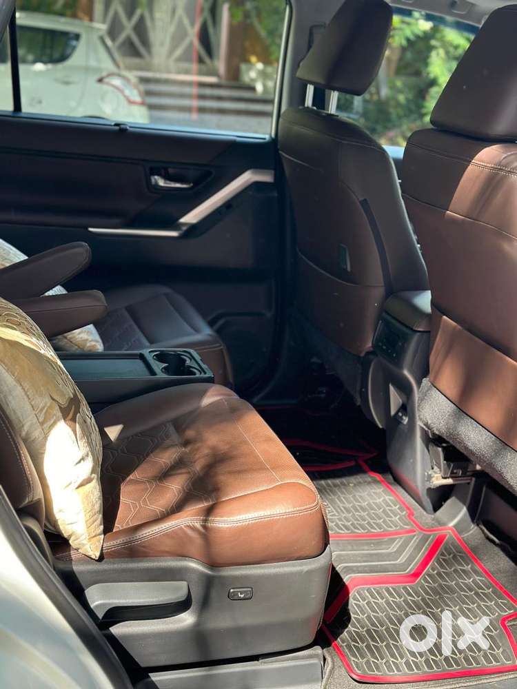 Toyota Innova Hycross 2.0 Zx Hybrid 7 Str, 2023, Petrol
