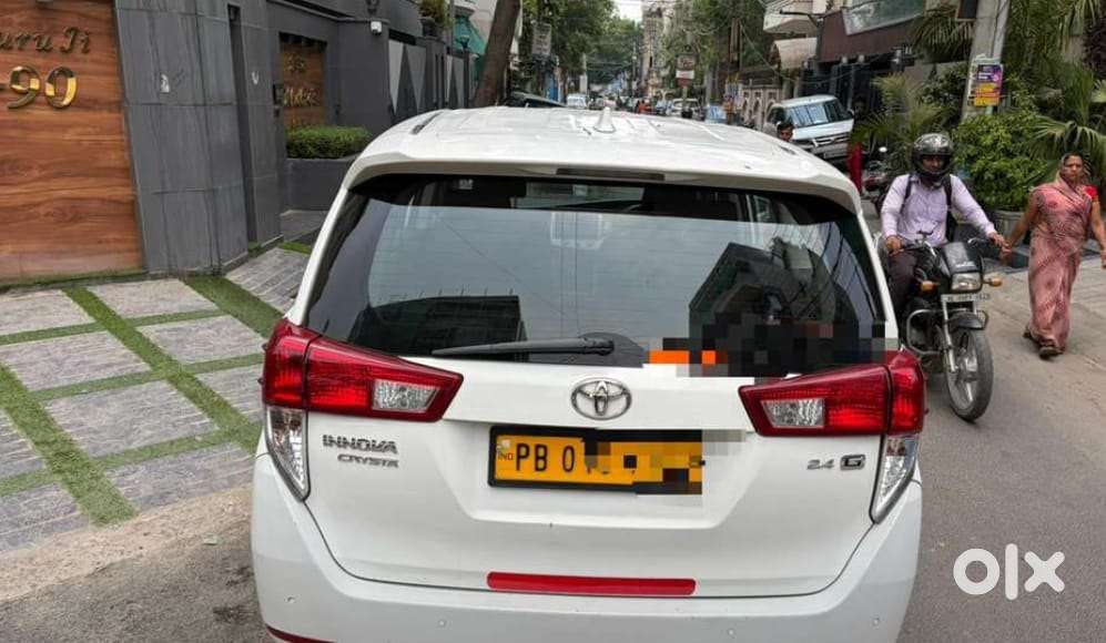 Toyota Innova Crysta 2.4 G Mt 7 Str, 2020, Diesel