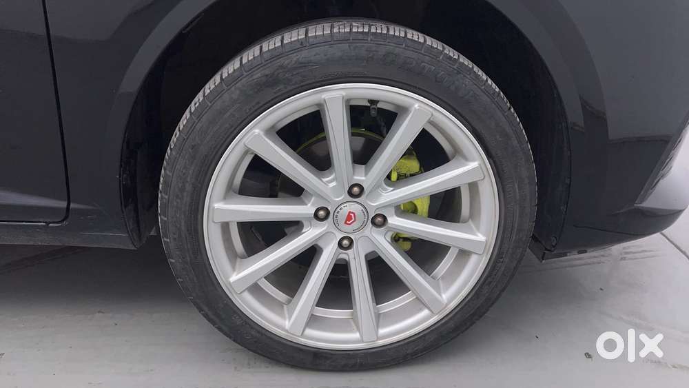 Hyundai Verna 1.5 Sx (o) Petrol Mt, 2023, Petrol
