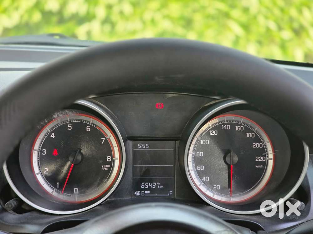 Maruti Suzuki Swift Vvt Vxi, 2021, Petrol