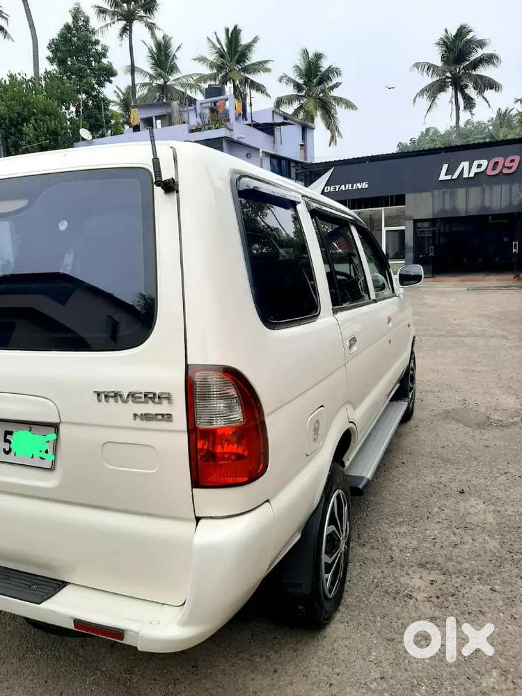 Chevrolet Tavera Neo 2011 Diesel 185000 Km Driven
