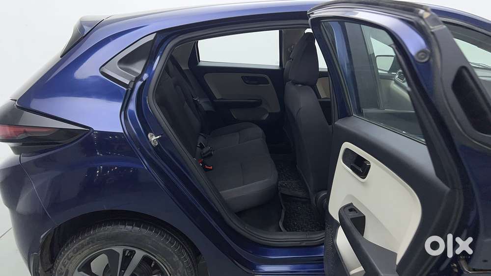 Tata Altroz 1.2 Xm, 2023, Petrol