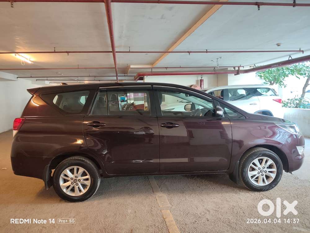 Toyota Innova Crysta 2.8 Gx At 8 Seater, 2017, Diesel