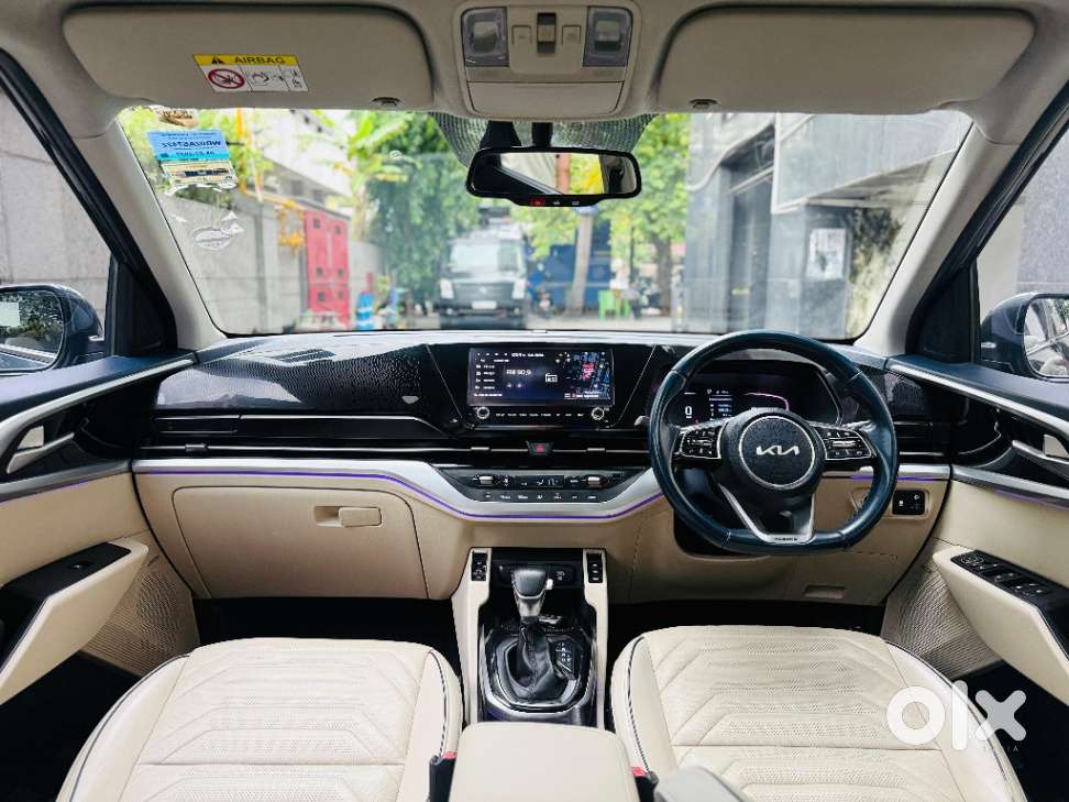 Kia Carens 1.4 Luxury Plus 6 Str, 2022, Petrol