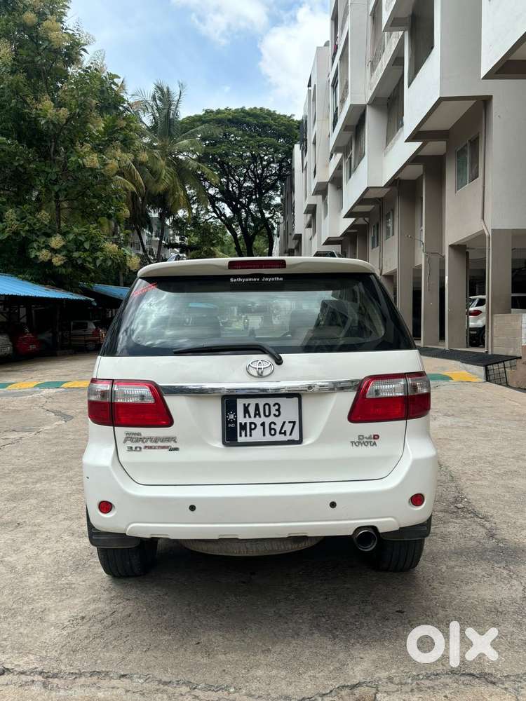 Toyota Fortuner 3.0 4x4 Manual, 2011, Diesel