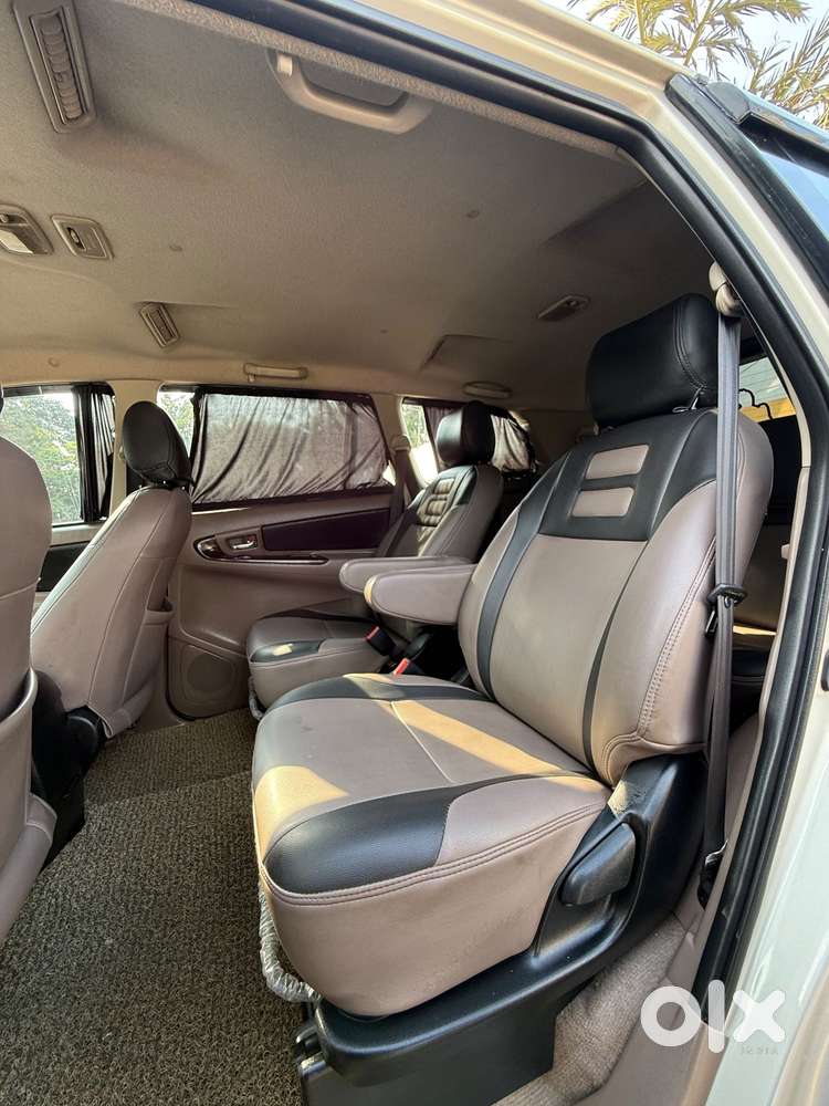 Toyota Innova 2.5 Vx (diesel) 7 Seater Bs Iv, 2015, Diesel