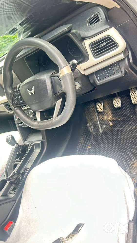 Mahindra Xuv700 2024 Diesel Well Maintained