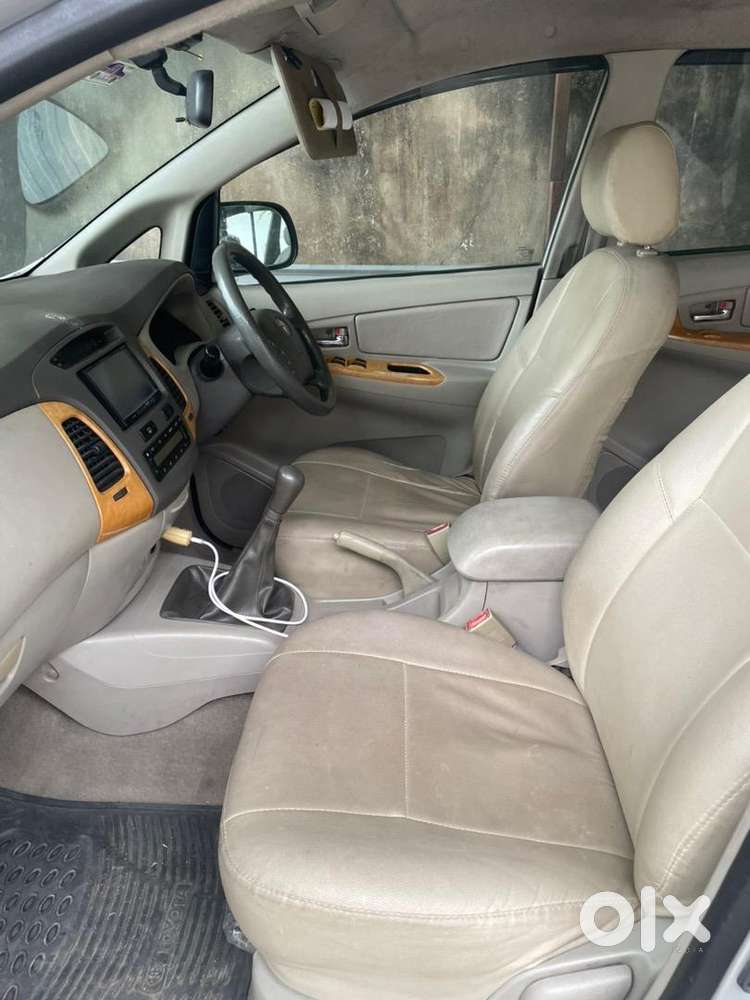 Toyota Innova 2010 Diesel Well Maintained